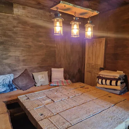 Bridge Glamping - Solar Tent * Aldwark (North Yorkshire)